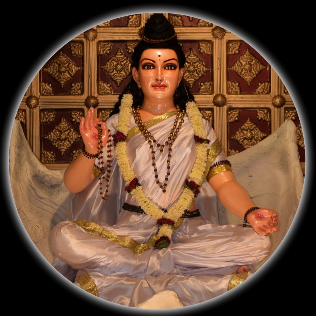 Devi Brahmacharini (ದೇವಿ ಬ್ರಹ್ಮಚಾರಿಣಿ)